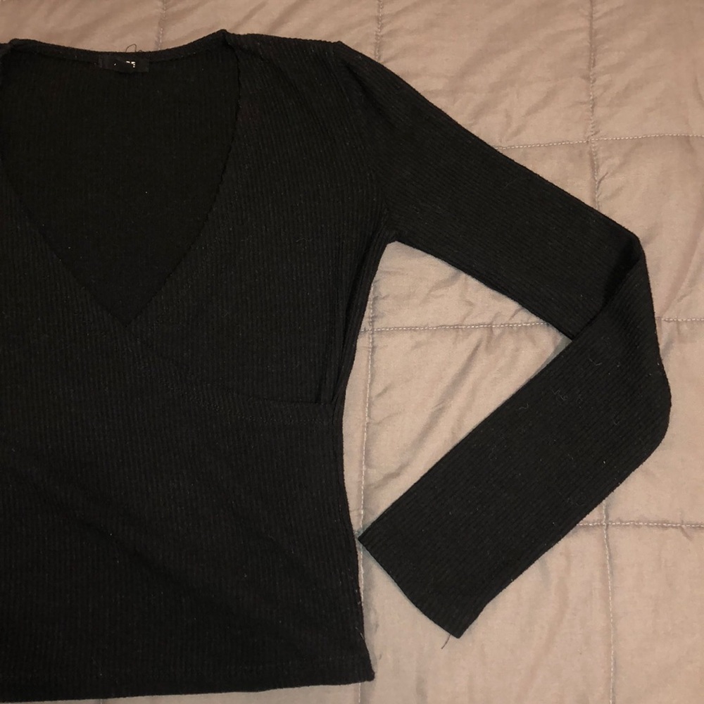 V-neck top - Picture 3 of 3